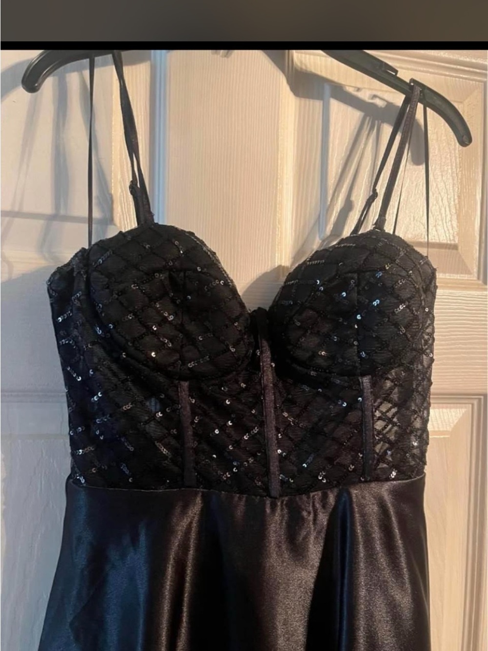 ✨ Stunning Black Sequin Corset Mini Dress with Satin Skirt ✨ - Picture 2 of 3